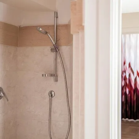 Guest house Kasa Lupus 3*